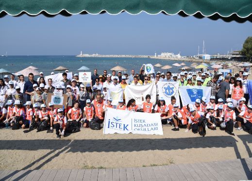 International Coastal Cleanup